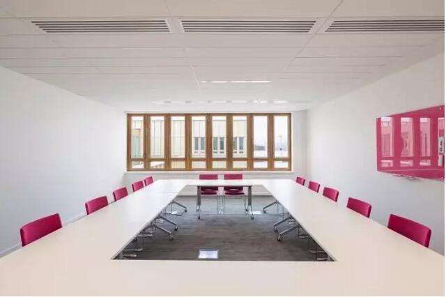 <a href=http://m.xbptm.cn/bangonganli/ target=_blank class=infotextkey>合肥辦公室設計</a>